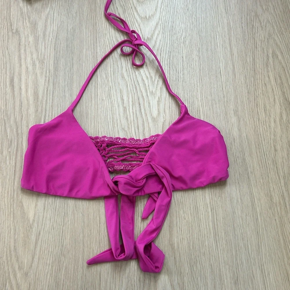 Frankie’s Bikinis Malia Macrame Crochet Back Bikini Top M